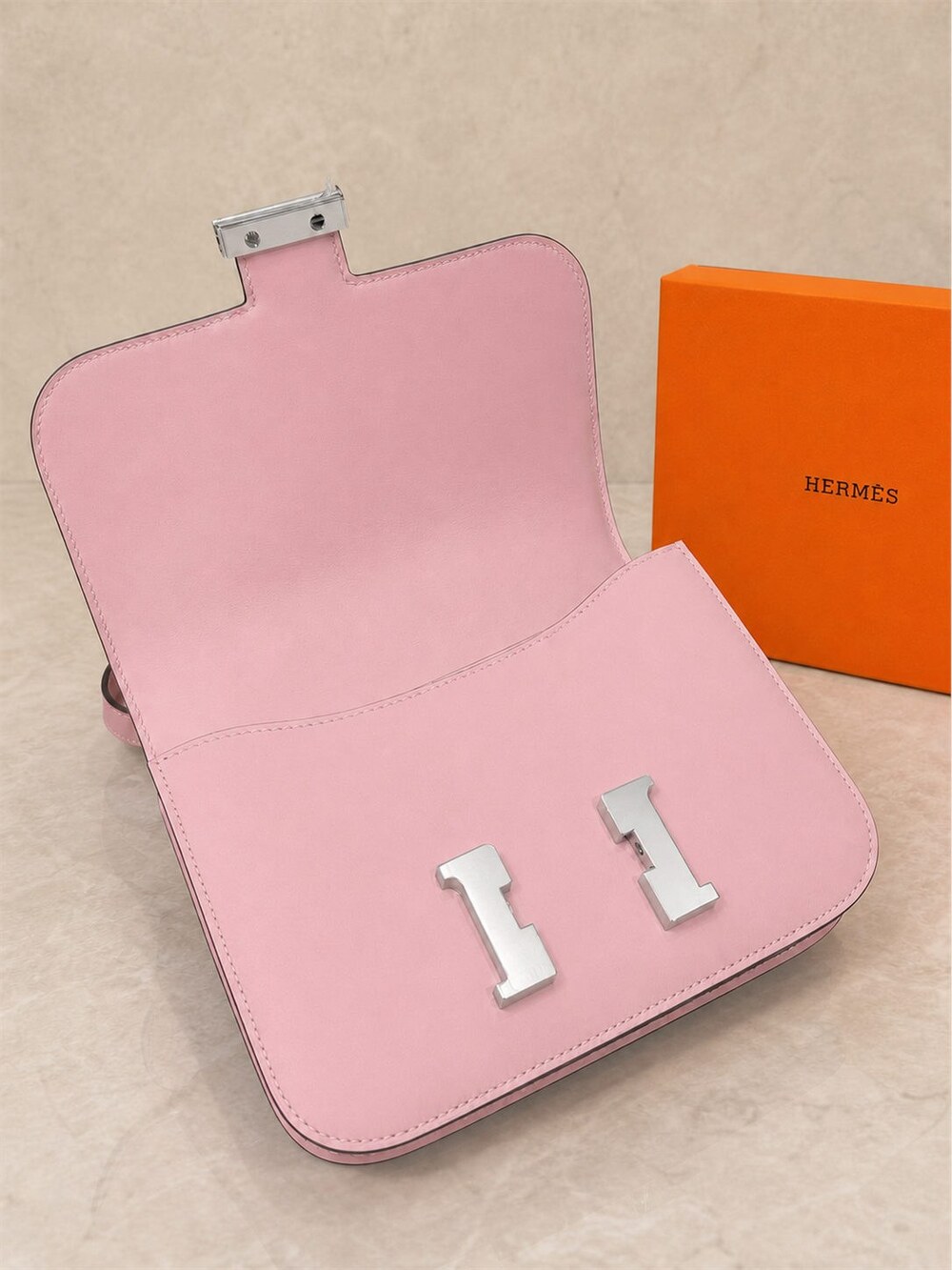 Hermes Rose Sakura Swift Calfskin Constance Shoulder Bag - Picture 6 of 6